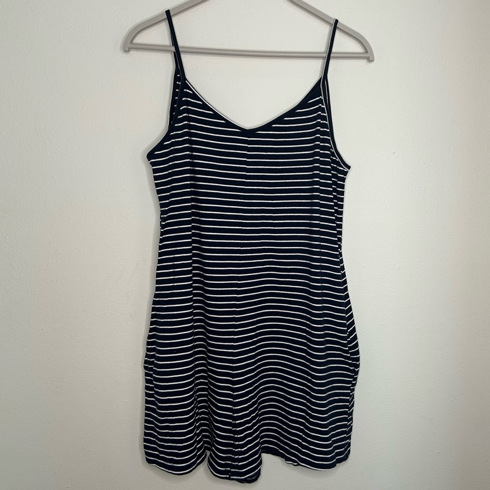 Simple Suzanne Betro Size M Navy & White Striped Romper with Pockets